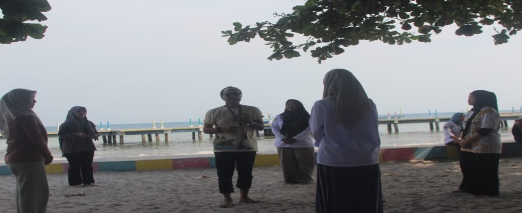 Foto Peserta menyusun motif-motif gerak menjadi struktur tari sederhana. (IBKS, 2026)